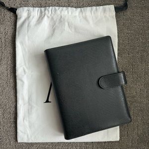 The Aesthetic Dollar Black A5 Binder with Silver Hardware